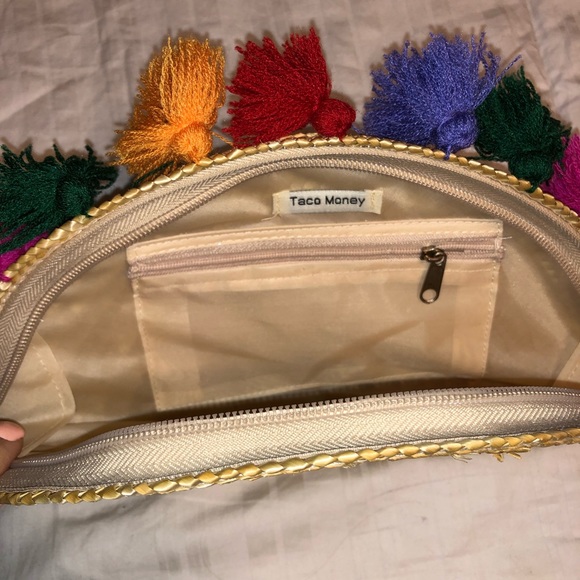 Fiesta Clutch - Picture 3 of 3